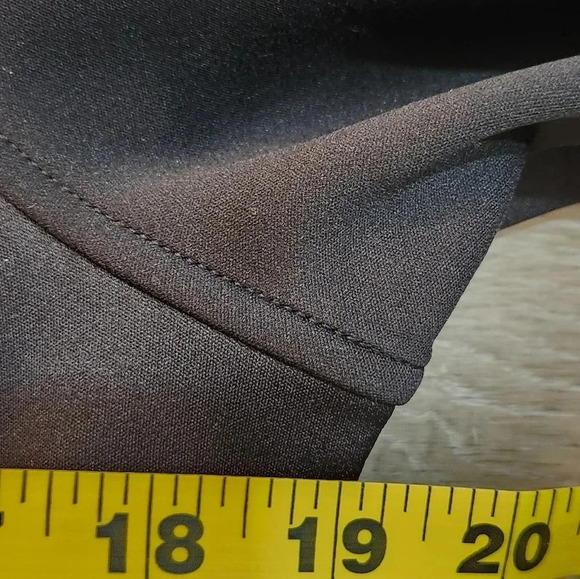 Zella black zip up workout jacket with black stripe on sleeves - Picture 5 of 7